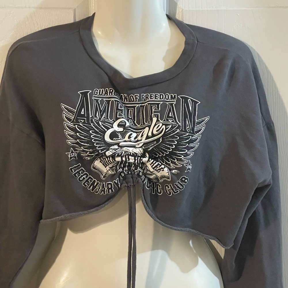 Papaya Dark Gray Graphic Cropped Top